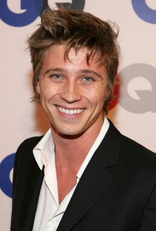 Garrett Hedlund Biography, Movie Highlights and Photos AllMovie